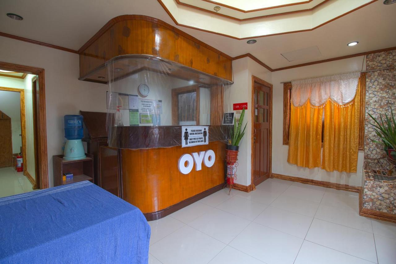OYO 788 Lisa's Guesthouse Moalboal Extérieur photo