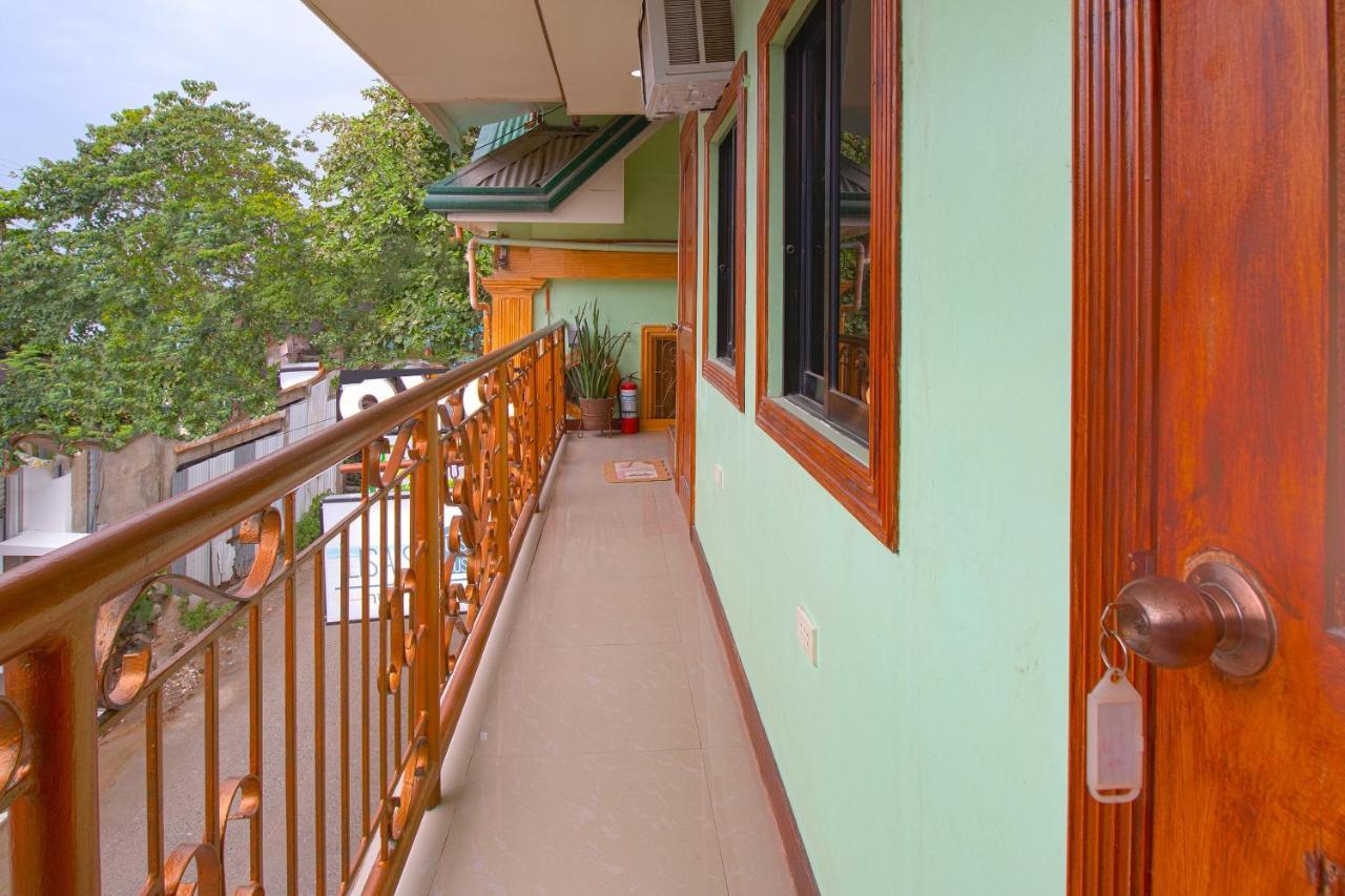 OYO 788 Lisa's Guesthouse Moalboal Extérieur photo